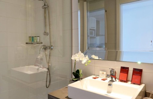 San Antonio Bay Apartment | AXBEASA-1BDCV/⚝Beachfront 2 Pools + ☘ SPA & Gym + Sauna & HotTub