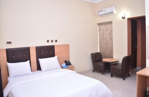 Ibadan Hotel | AYAAKAJE GUEST HOUSE