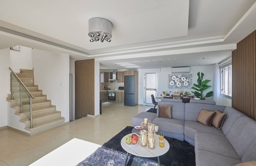Ayia Thekla Villa | Ayia Napa Sunrise Villa SV9 - a villa that sleeps 6 guests in 3 bedrooms