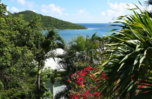 Point Rendezvous Cottage | Ayiti Cottage – A Peaceful Island Retreat with Stunning Bay Views