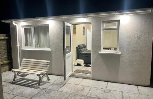 Ongar Apartment | AYOS