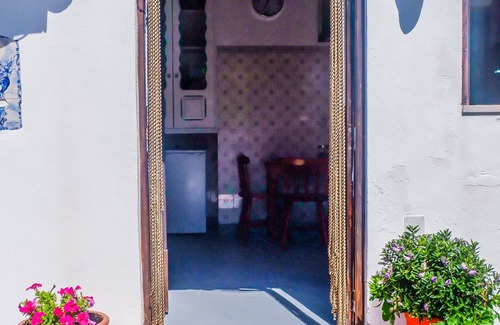 Azenhas do Mar Cottage | Azenhas Rustic Beach House