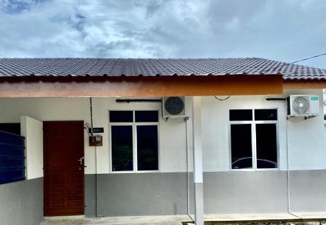 Kampung Bintong House | Azfar Homestay