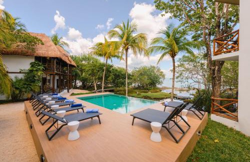Chetumal Hotel | Azulea Bacalar Hotel & Spa - Lagoon Front