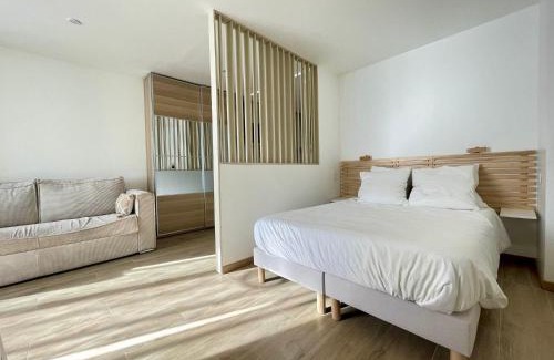 Saint-Laurent-du-Var Apartment | Azur & Chill - à proximité Mer Train Bus Aéroport