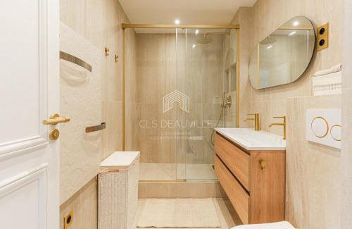 Benerville-sur-Mer Apartment | Azur & Sable Appart de Standing à 100m Mer CLS Deauville
