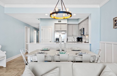 Fort Walton Beach - Destin Condo | Azure 212 ~ Oceanfront 4BR/3BA Condo ~ Sleeps 10 ~ Amazing Views!