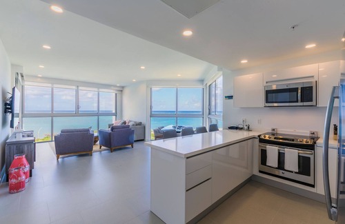Palm Beach Condo | Azure Beach Residences 3 Bed/3 Bath Suite 180 Degree Views of Eagle/Palm Beach.