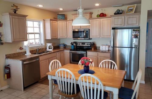 North Side Villa | Azure Breeze 3! Peaceful & Pristine-3Bd, 3 BATH AWAY from crowds! Beachfront!