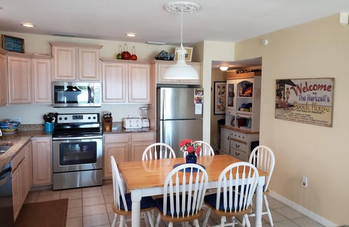 North Side Villa | Azure Breeze 3! Peaceful & Pristine-3Bd, 3 BATH AWAY from crowds! Beachfront!