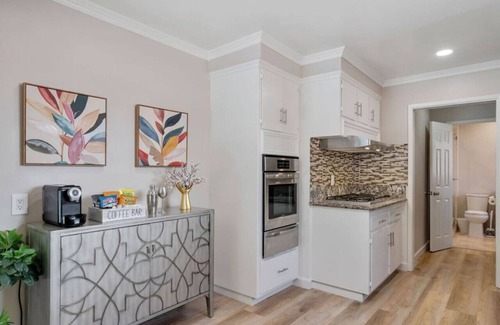 Montebello Apartment | Azure Escape | Games| Close to DT| Swimming Pool