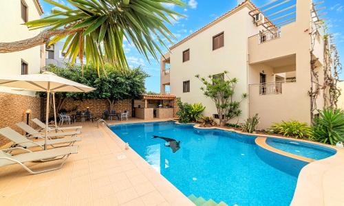 Skaleta Villa | Azure Horizon Villa Heated Pool Beach at 550 m