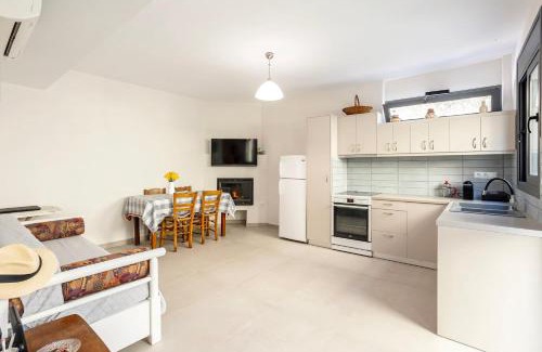 Petalidi Apartment | Azure Seaside Retreat in the Heart of Petalidi