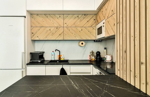 Varna Apartment | Azure View–2BR Luxury Apartment - free parking