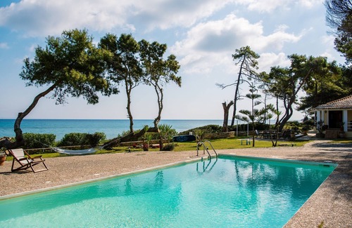 Vasilikos Villa | Azzuro Beach House - 3 Bedroom beachfront villa