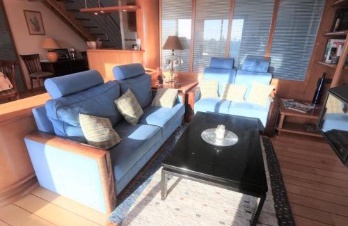 Benodet Apartment | Bénodet, superbe duplex 3 étoiles, près de la plage, balcon et ascenseur - FR-1-481-61
