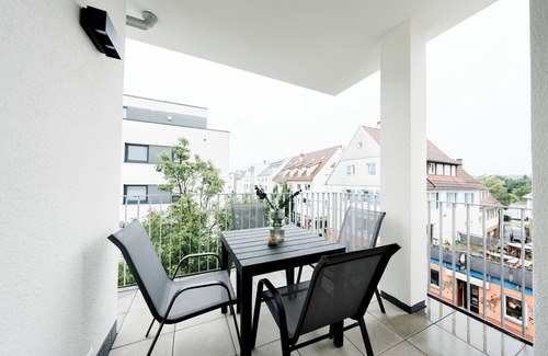 Boeblingen Apartment | Böblingen02, Center, Parking space, Daimler