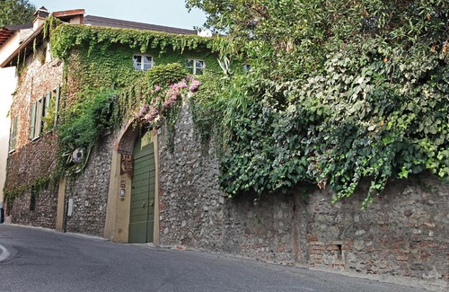 Lonato del Garda Bed & Breakfast | B&B Alla Mezza Luna