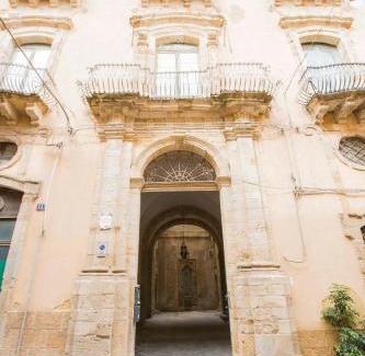 Caltagirone Bed & Breakfast | B&B Attico Taranto