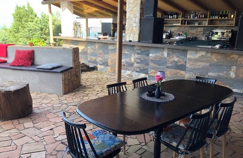 Presa Bed & Breakfast | B&B BELVEDERE-Beautiful property on 'Etna with views of the sea and Taormina.