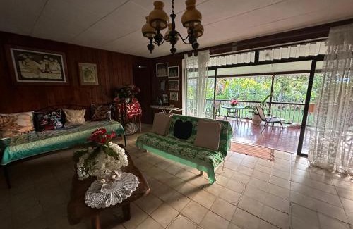 Tevaitoa Bed & Breakfast | B&B chez Anouk