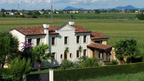 Bonavigo Bed & Breakfast | B&B "Corte San Tomaso"
