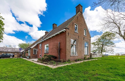 Suwald House | B&B farm GRUTSK in Suwald with its own harbor