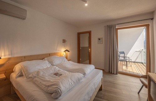 Pieve di Cadore Bed & Breakfast | B&B GIALLO - Camera Menta with bathroom for physically challenged