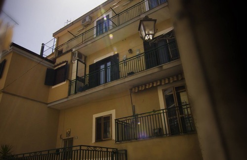 Dragonea Apartment | B & b, holiday homes, the Coast Path in Vietri sul mare
