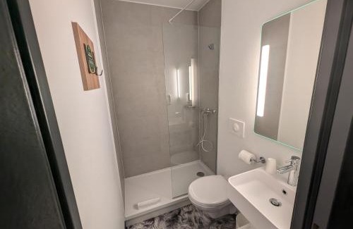 Clou Bouchet Hotel | B&B HOTEL Niort Sud Venise Verte