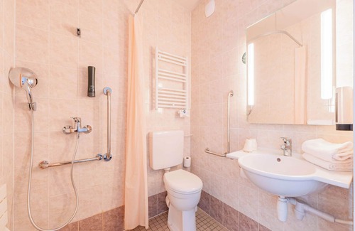 Holtzheim Hotel | B&B HOTEL Strasbourg Aéroport