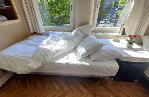 Amsterdam East Bed & Breakfast | B&B House of Straw Amsterdam