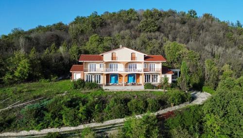 Cardona Apartment | B&B Julia