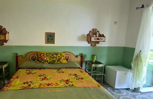 Ponza Bed & Breakfast | b&b La Limonaia a mare 04