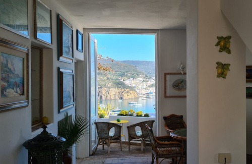 Ponza Bed & Breakfast | b&b La Limonaia a mare 05