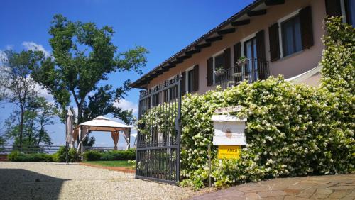 Azzano d'Asti Bed & Breakfast | B&B Lanterna delle Fate