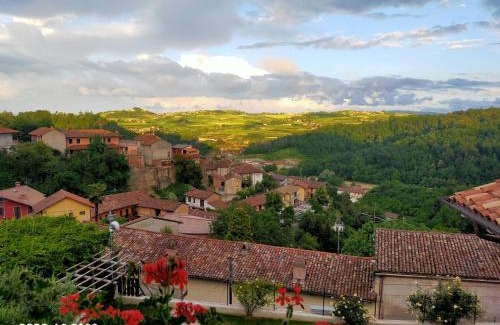 Vezza d'Alba Bed & Breakfast | B&B Madonna degli Airali