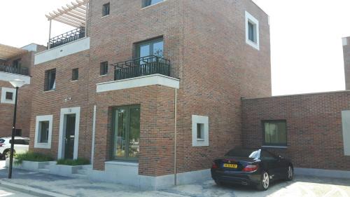Bijlmer-Oost Bed & Breakfast | B&B Modern Times
