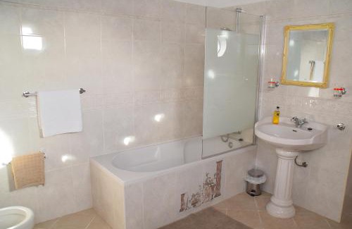 Alferce Bed & Breakfast | B&B Quinta O Ninho
