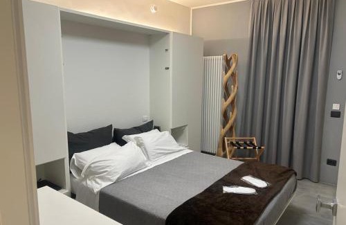 Sud-Ovest House | B&B Relax Rooms - Villa Murari Brà