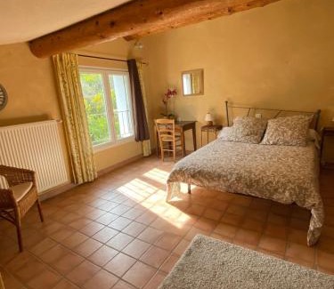 Vinsobres Bed & Breakfast | B&B suite - 47 m2 - pool, terraces, view