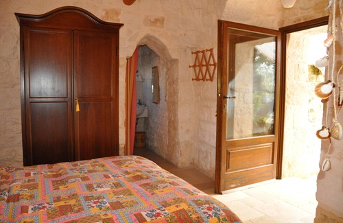 Specchiaruzzo Bed & Breakfast | B & B The Owl. Trulli and Nature. Trullo The Lemon