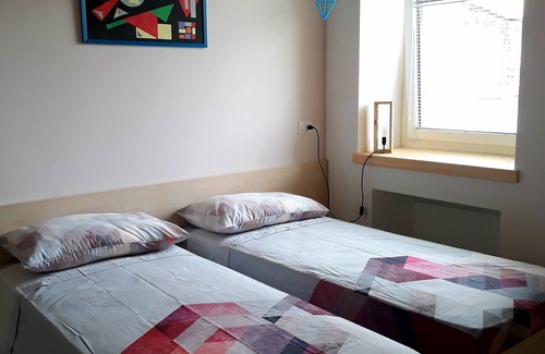 Chiavenna Bed & Breakfast | B&B Vecchiascuola di Pianazzola, apartments and rooms for rent in a school