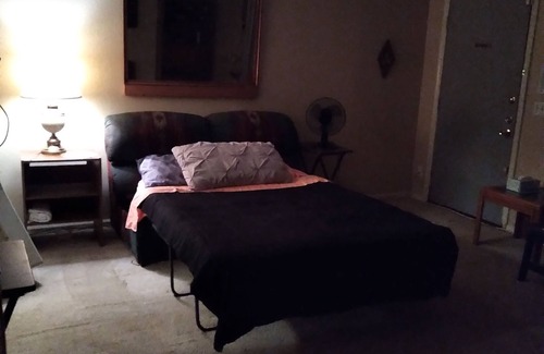 Wichita Falls House | B Cozy in 3 BDRM/1 bath. Sleeps 6 Suite B