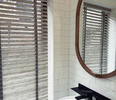 Old Quarter Apartment | B House - 3Br 2Bath Balcony 5ms Lake Quiet Old Quater