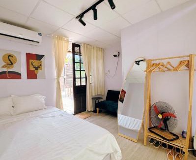 Huong Thuy Cabin | B tree Retreat homestay