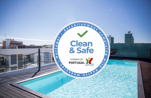 Lagos Apartment | B04 - Luxury 2 Bed with Top Terrace Pool