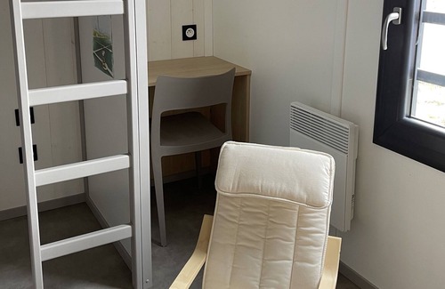 Guerande Cabin | B061 3 bedroom cottage on site with heated pool.