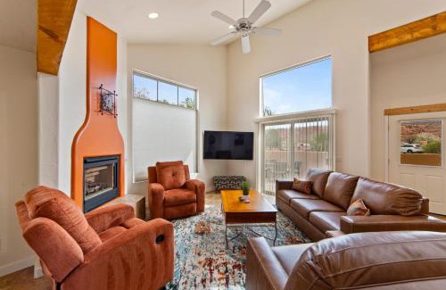 Moab South Valley House | B1- Hidden Valley Villa I Large Patio I Pool and Hot Tub