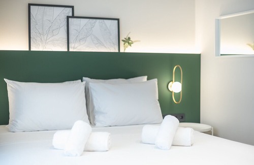 Attiki Apartment | B2: The "Asprogeraka" by SPACEERS
